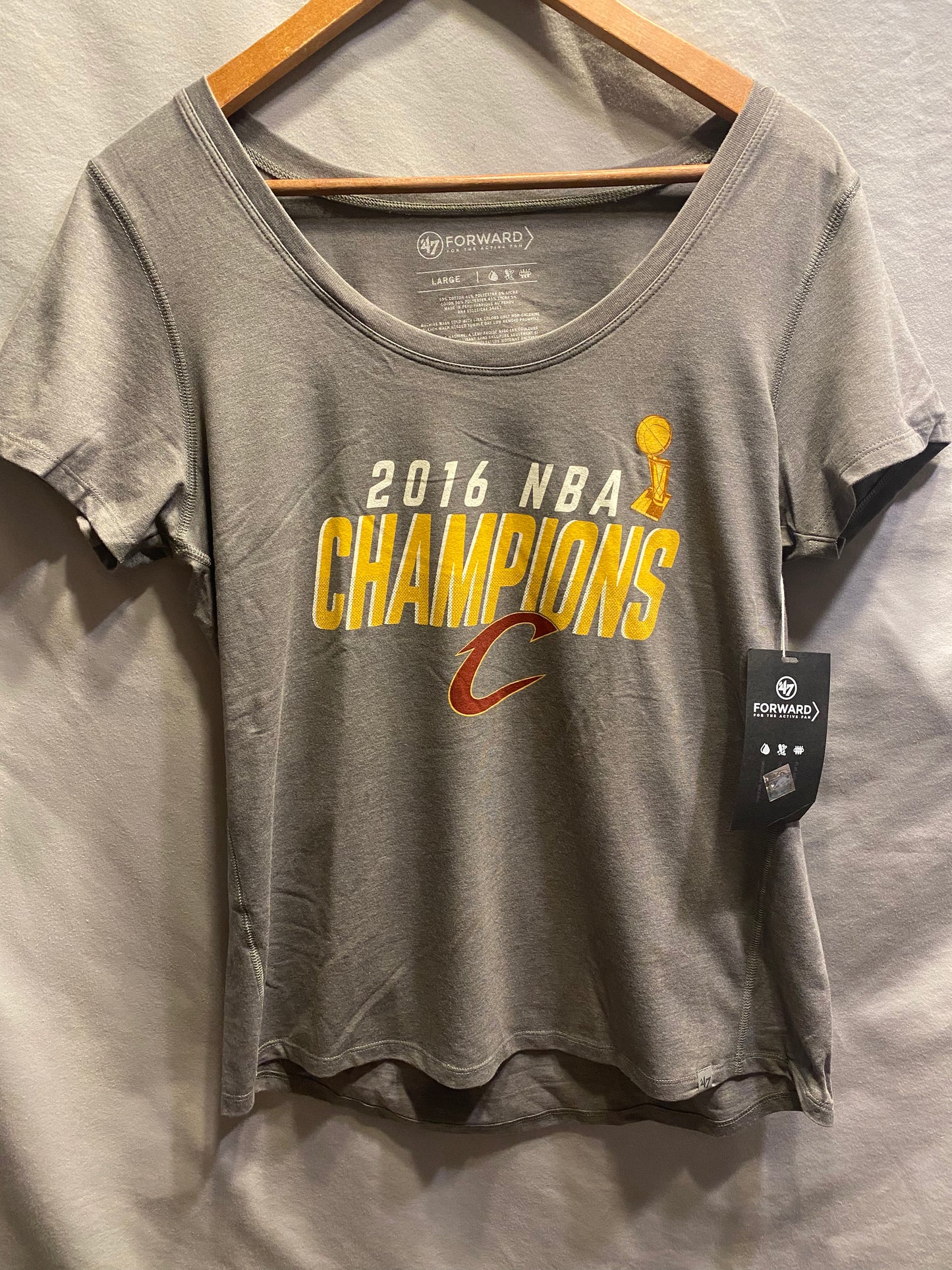 2016 NBA Cleveland Cavaliers World Championship Women's Large T-Shirt NWT