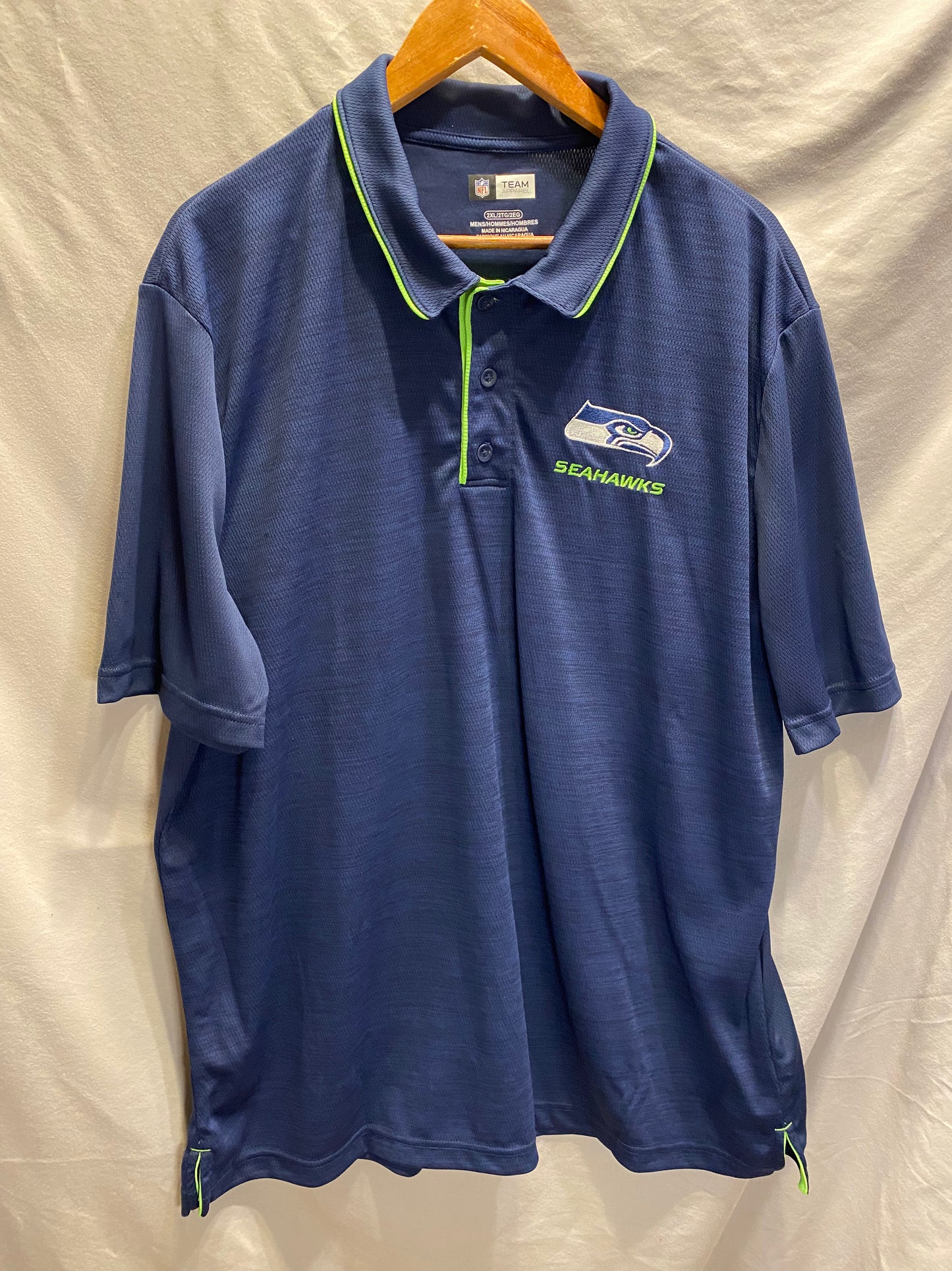 NFL Team Apparel Seattle Seahawks Men's Short Sleeve Sport Shirt NWOT