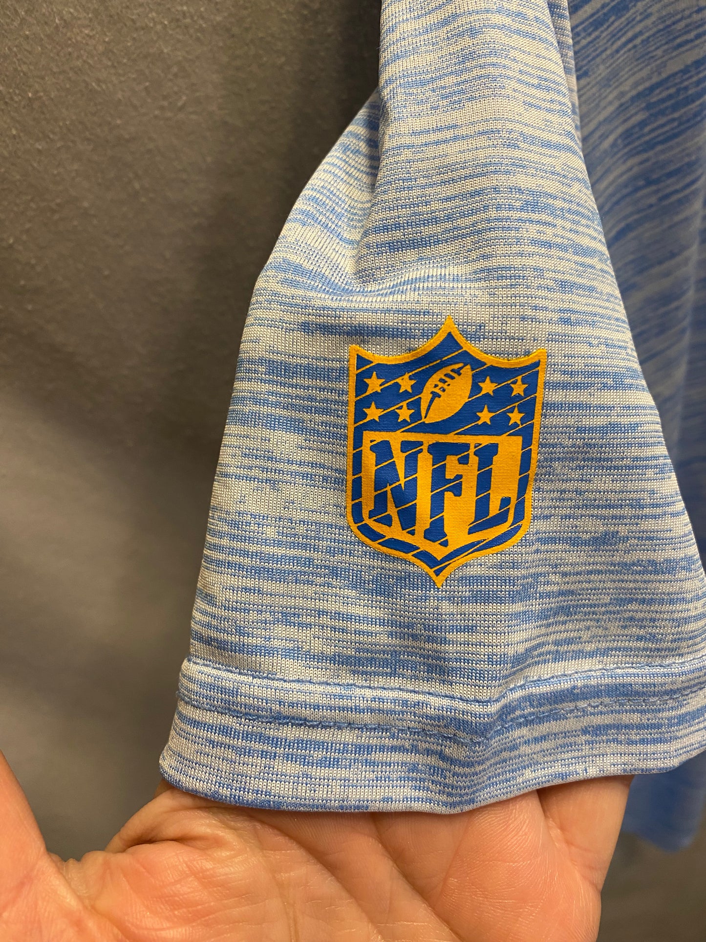 NFL Team Apparel Los Angeles Chargers Men's Medium Dri-Fit T-Shirt  NWT