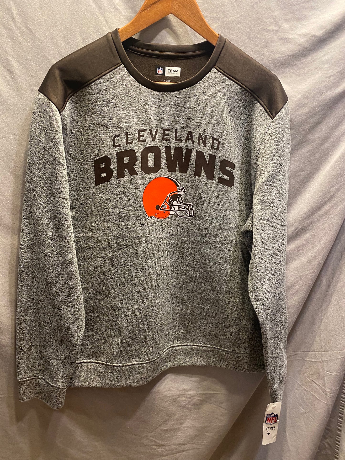 NFL Team Apparel Cleveland Browns Men's Large Crewneck Pullover Sweatshirt  NWT