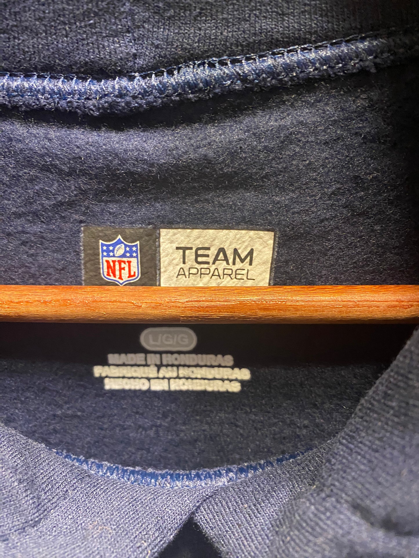 Officially Licensed NFL Team Apparel Seattle Seahawks Men's Large Pullover Hoodie  NWOT