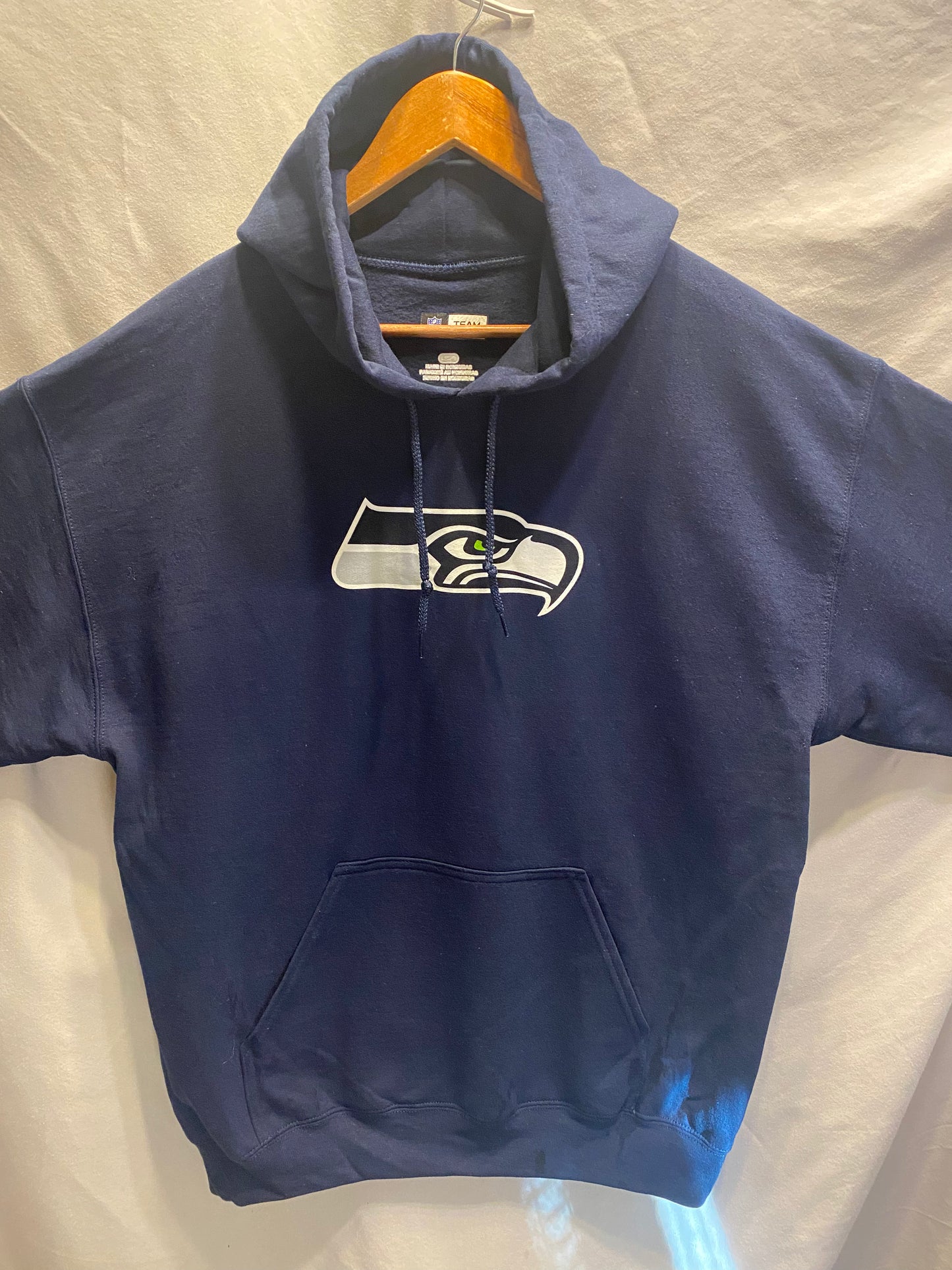 Officially Licensed NFL Team Apparel Seattle Seahawks Men's Large Pullover Hoodie  NWOT