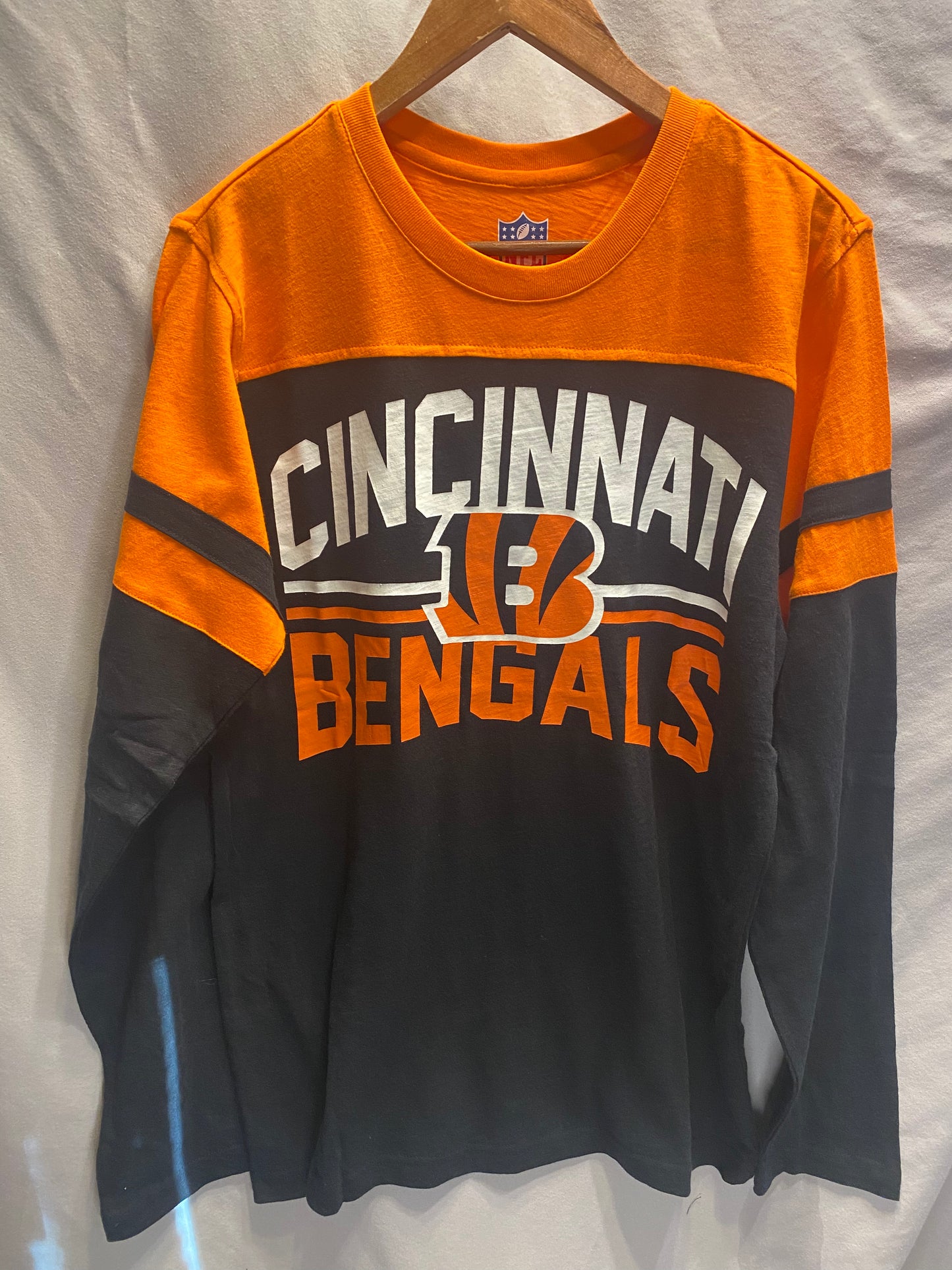 NFL Team Apparel Cincinnati Bengals Men's Small Long Sleeve T-Shirt  NWT