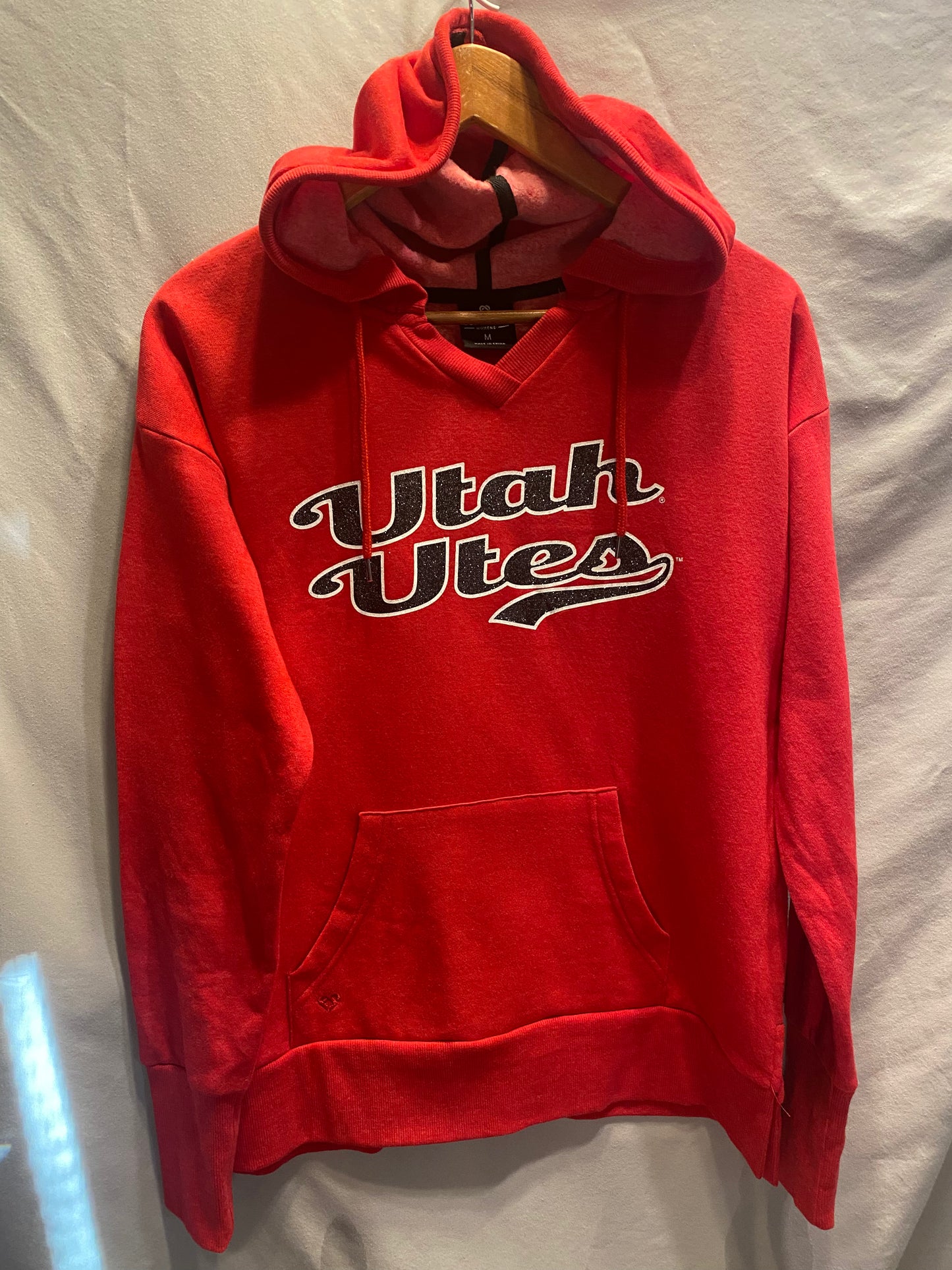 NCAA Utah Utes Women's Medium Pullover Hoodie  NWOT