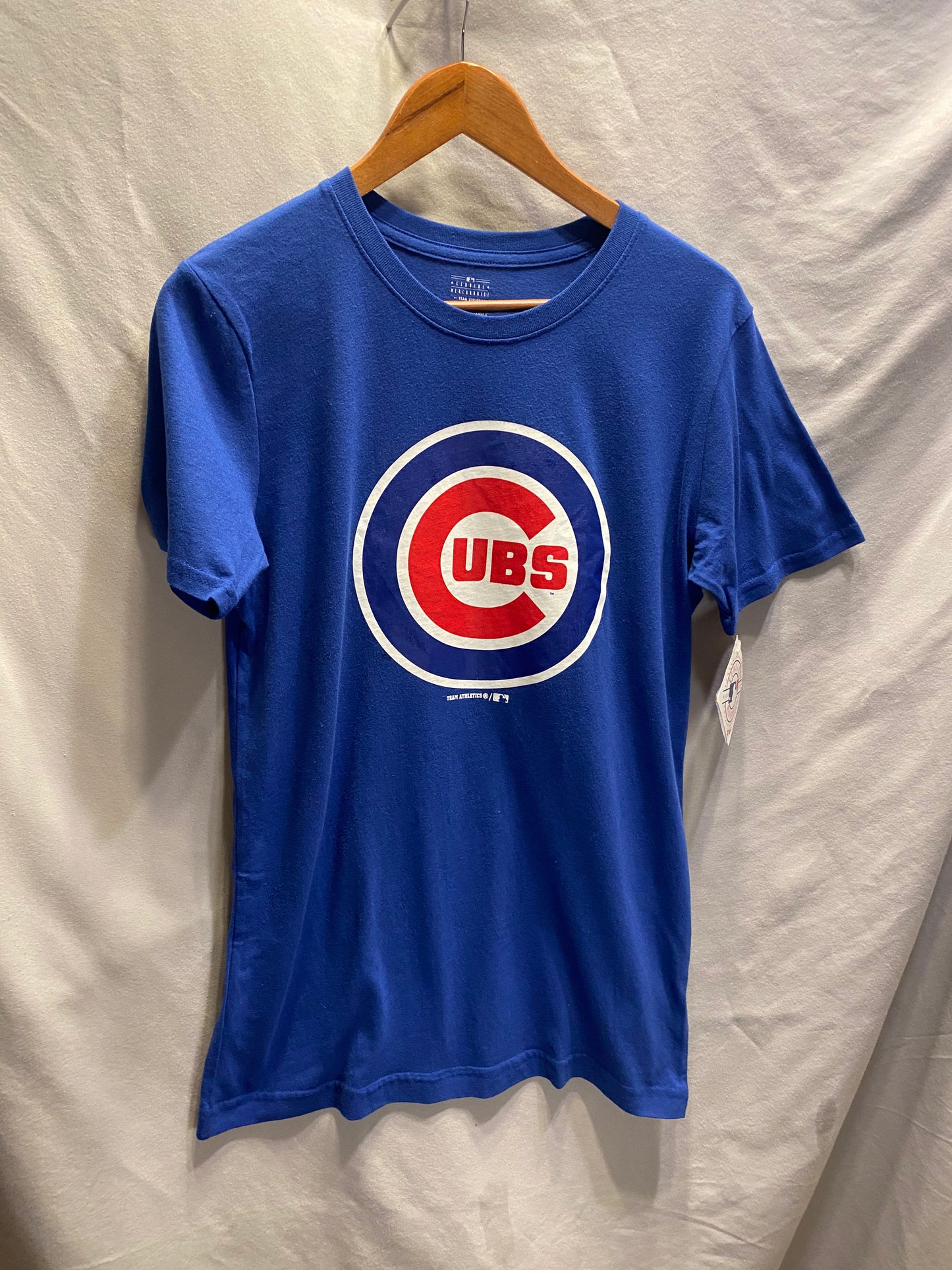 Officially Licensed MLB Chicago Cubs Youth XL T-Shirt  NWT