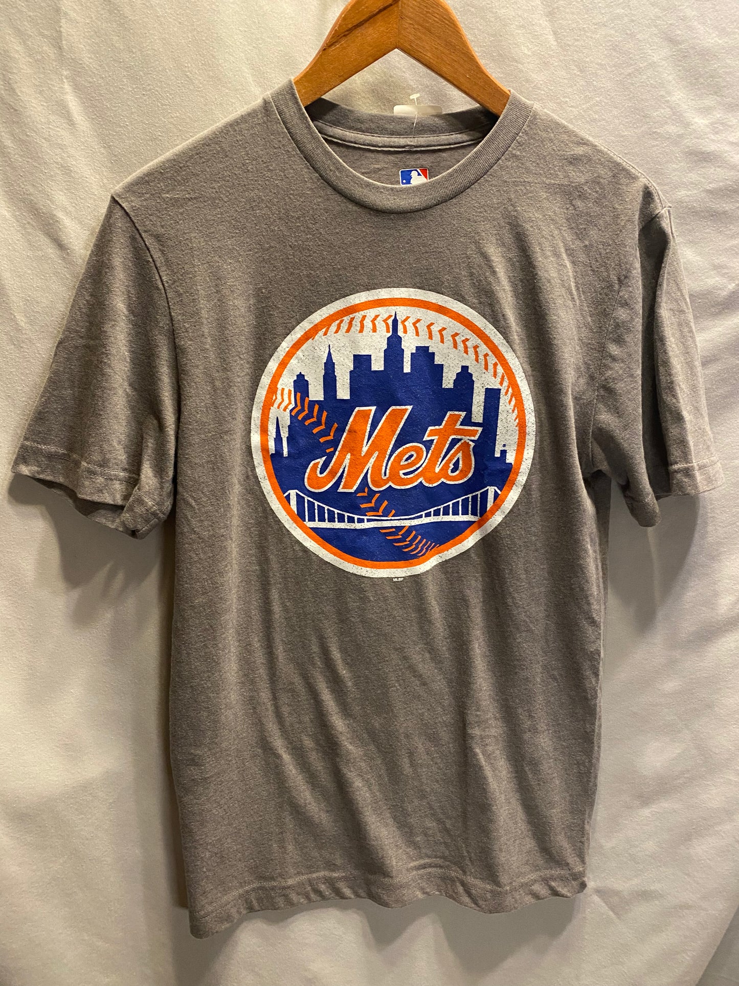 Officially Licensed MLB New York Mets Men's Small T-Shirt  NWT
