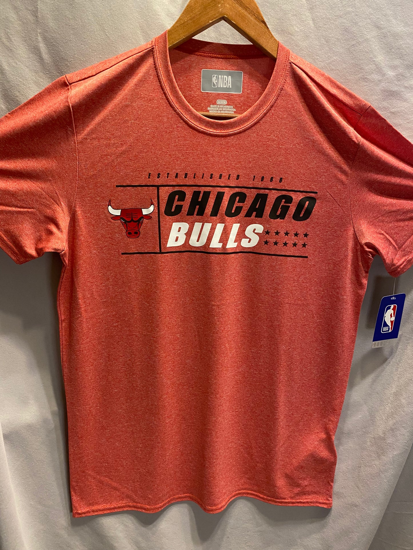 Officially Licensed NBA Chicago Bulls Men's Medium Dri-Fit T-Shirt  NWT