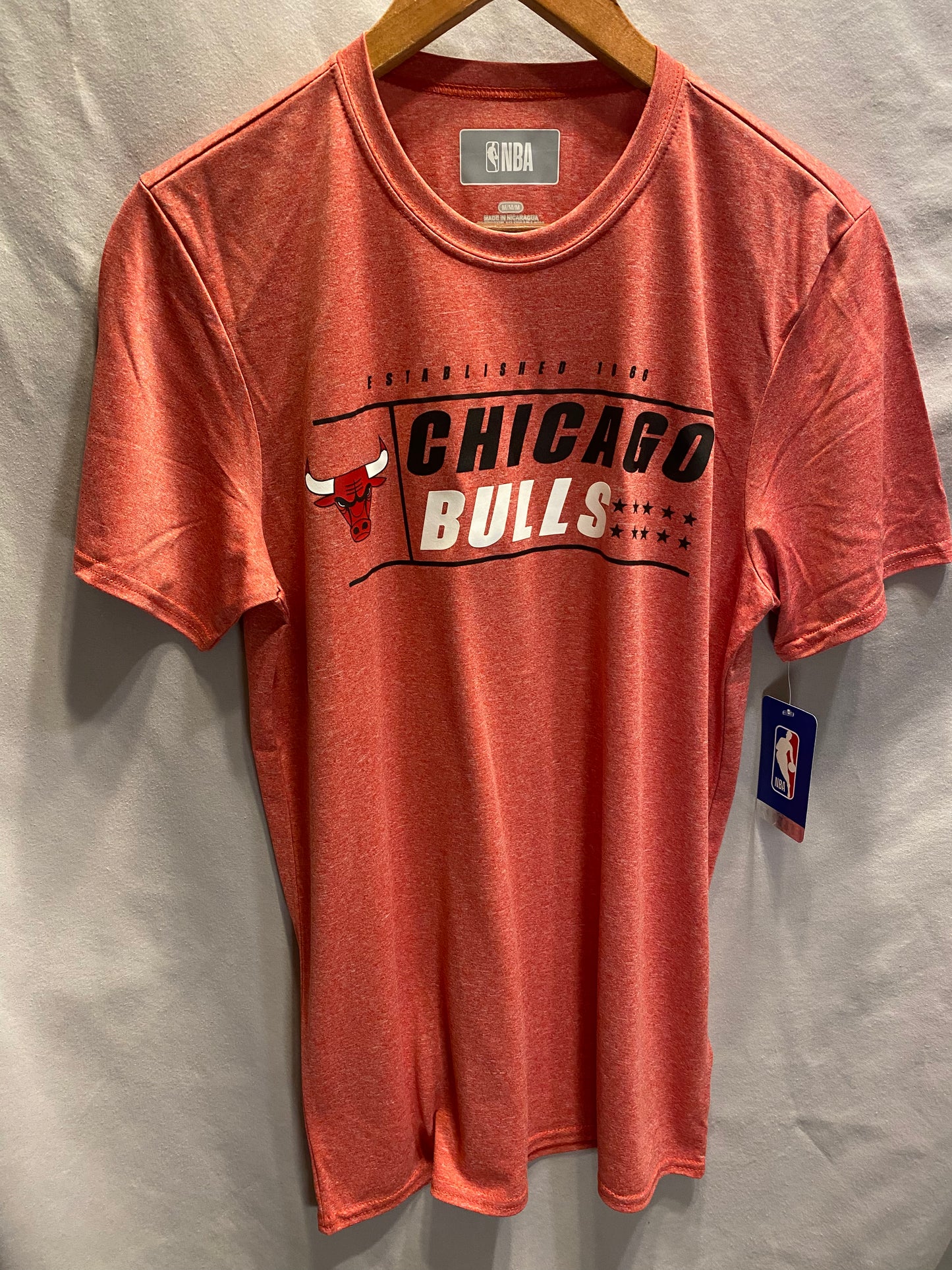 Officially Licensed NBA Chicago Bulls Men's Medium Dri-Fit T-Shirt  NWT