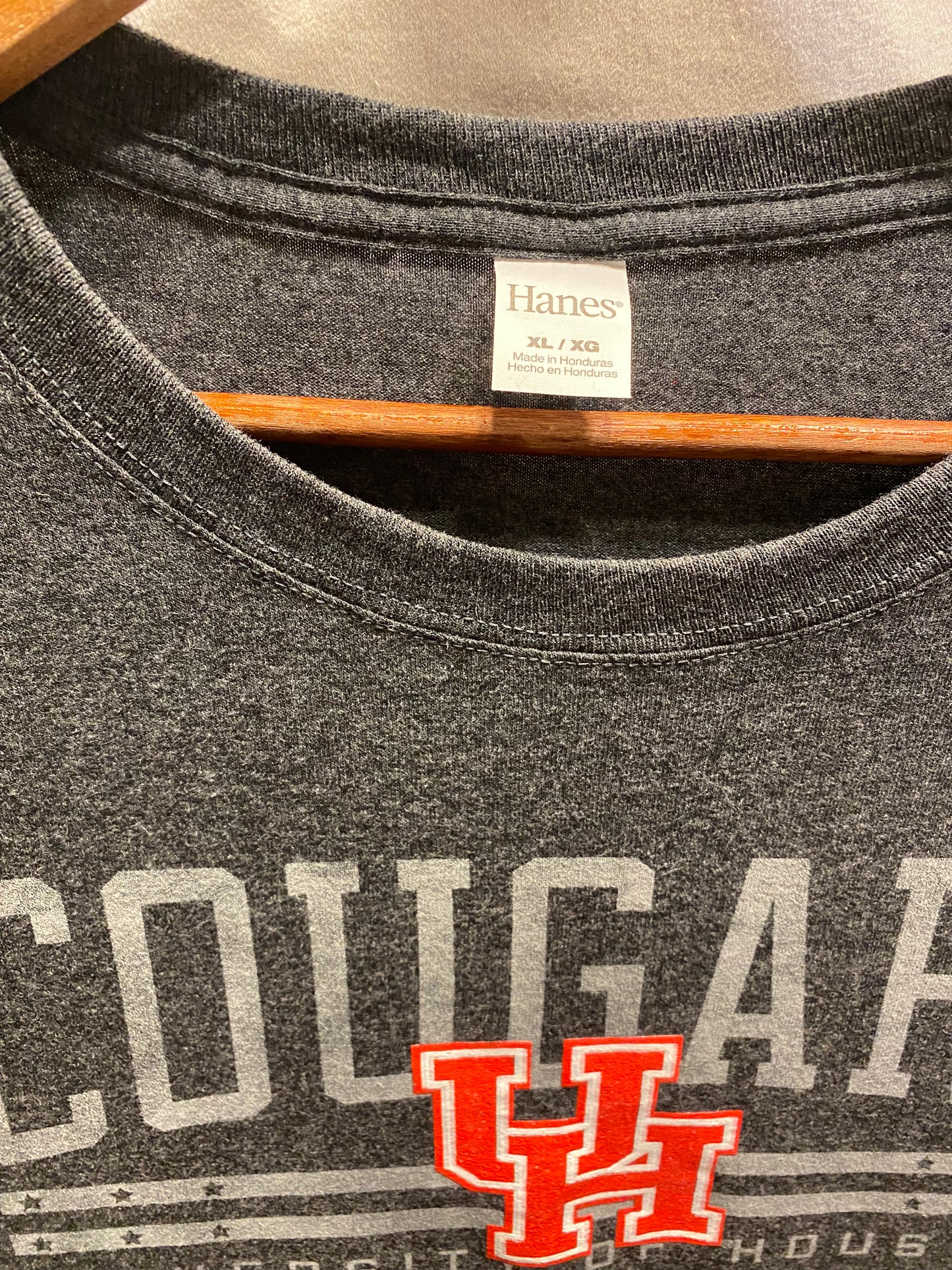 NCAA Houston Cougars Men's XL T-Shirt  NWOT