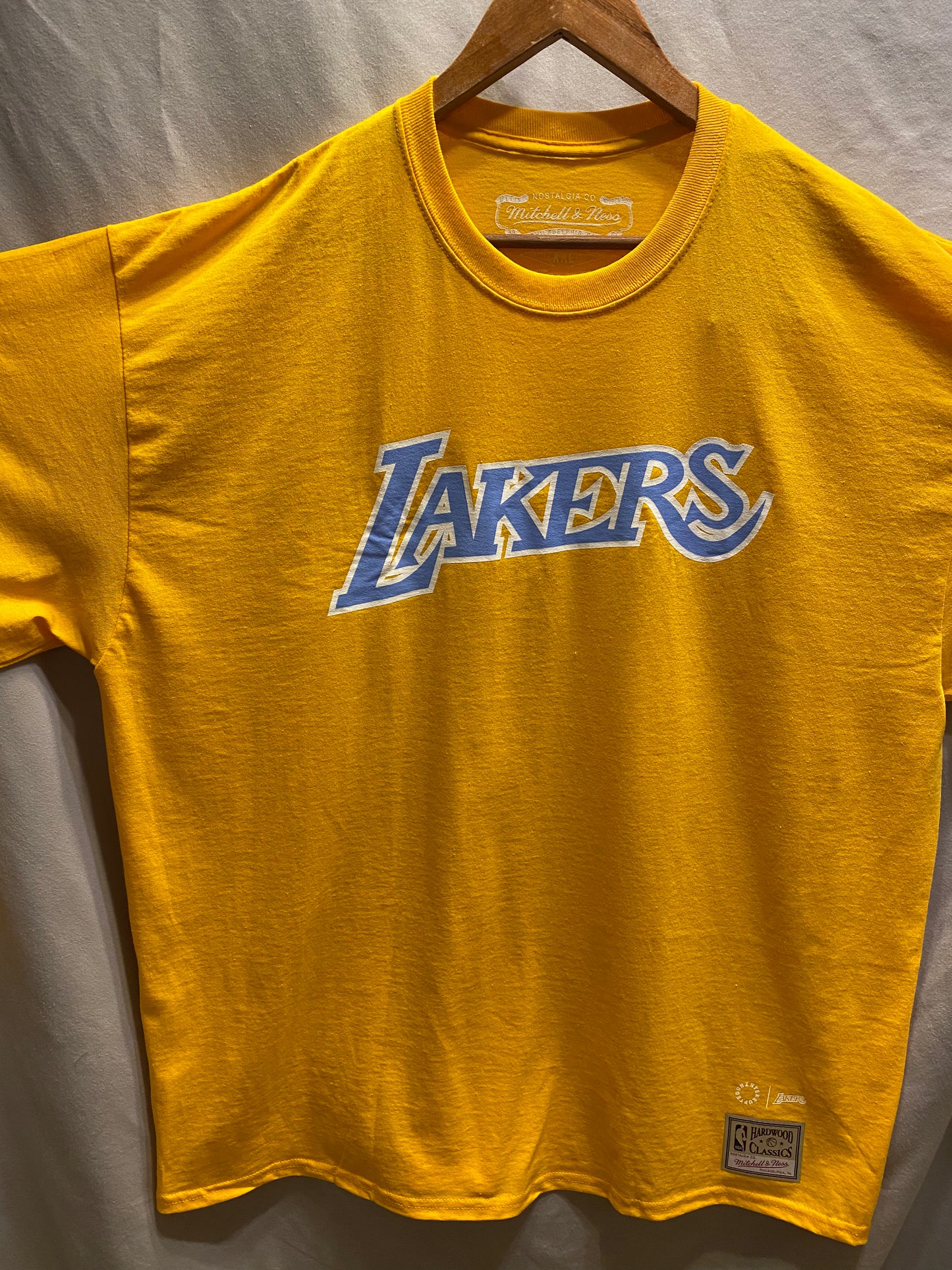 NBA Los Angeles Lakers Men's XXL Long Sleeve T-Shirt  NWT