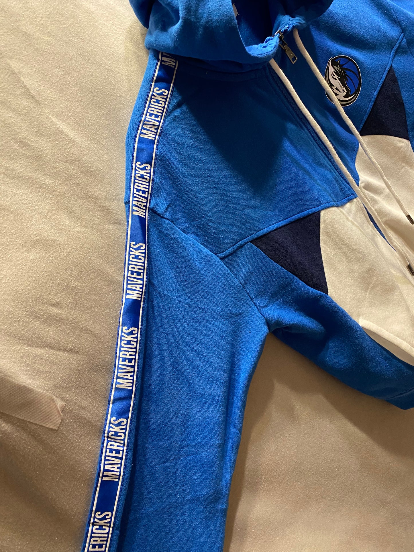 Officially Licensed! NBA Dallas Mavericks Women's X-Small Full Zip Hoodie NWT