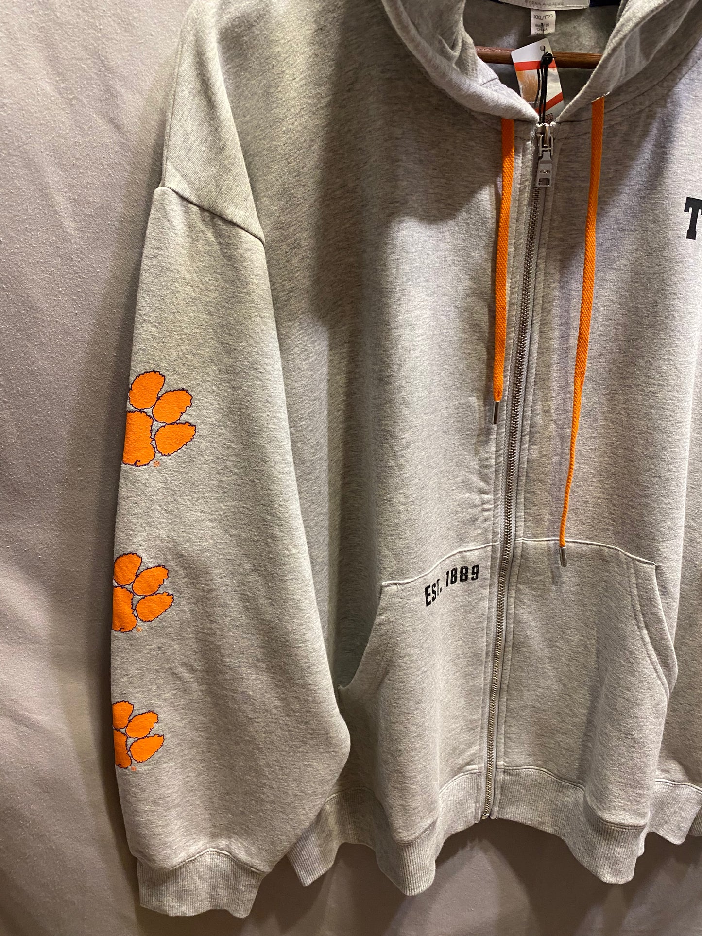 New with Tags!  Officially Licensed NCAA Clemson Tigers Women's 2XL Full Zip Hoodie NWT