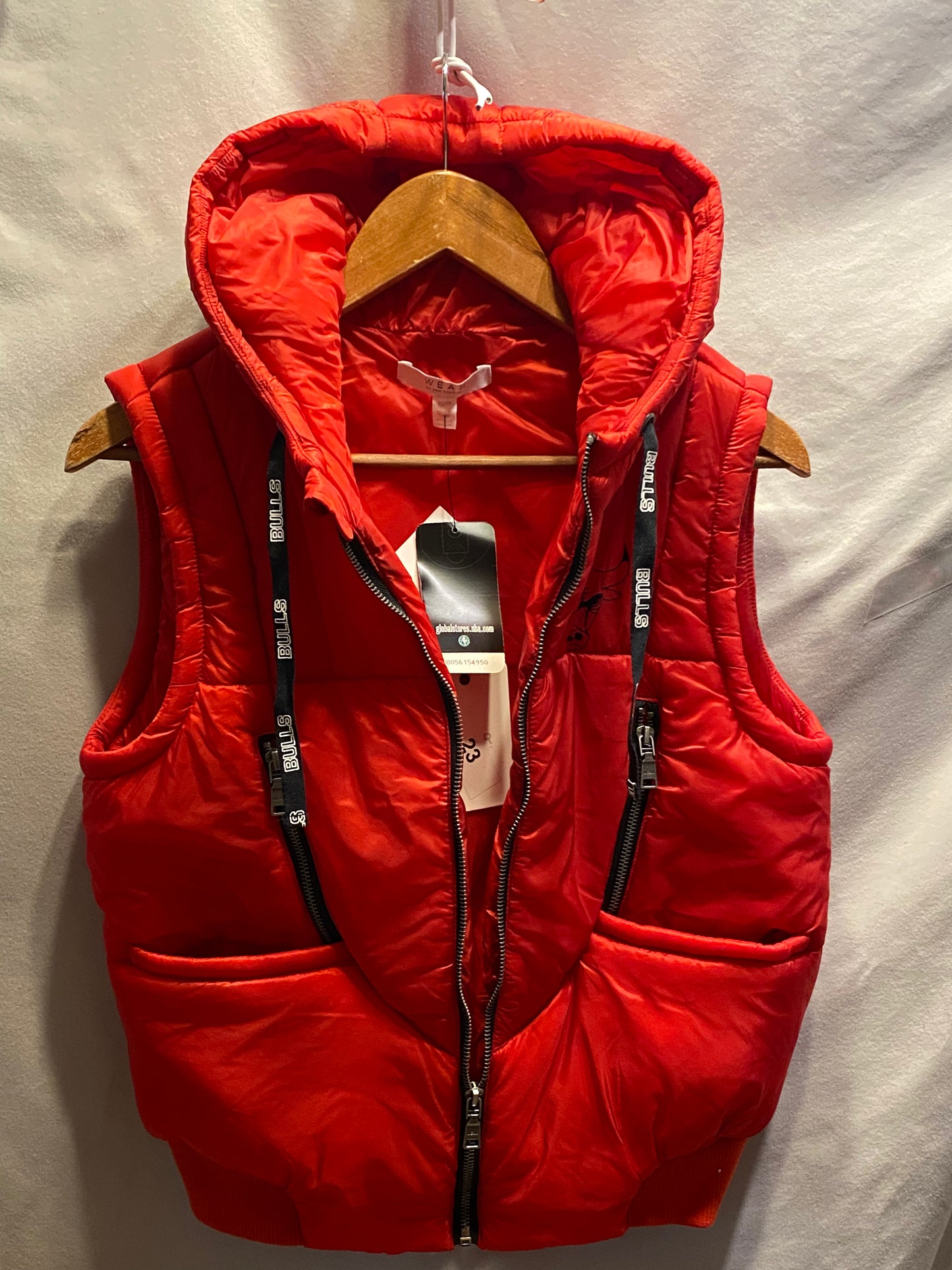 NBA Chicago Bulls Women's XS Puffer Vest  NWT