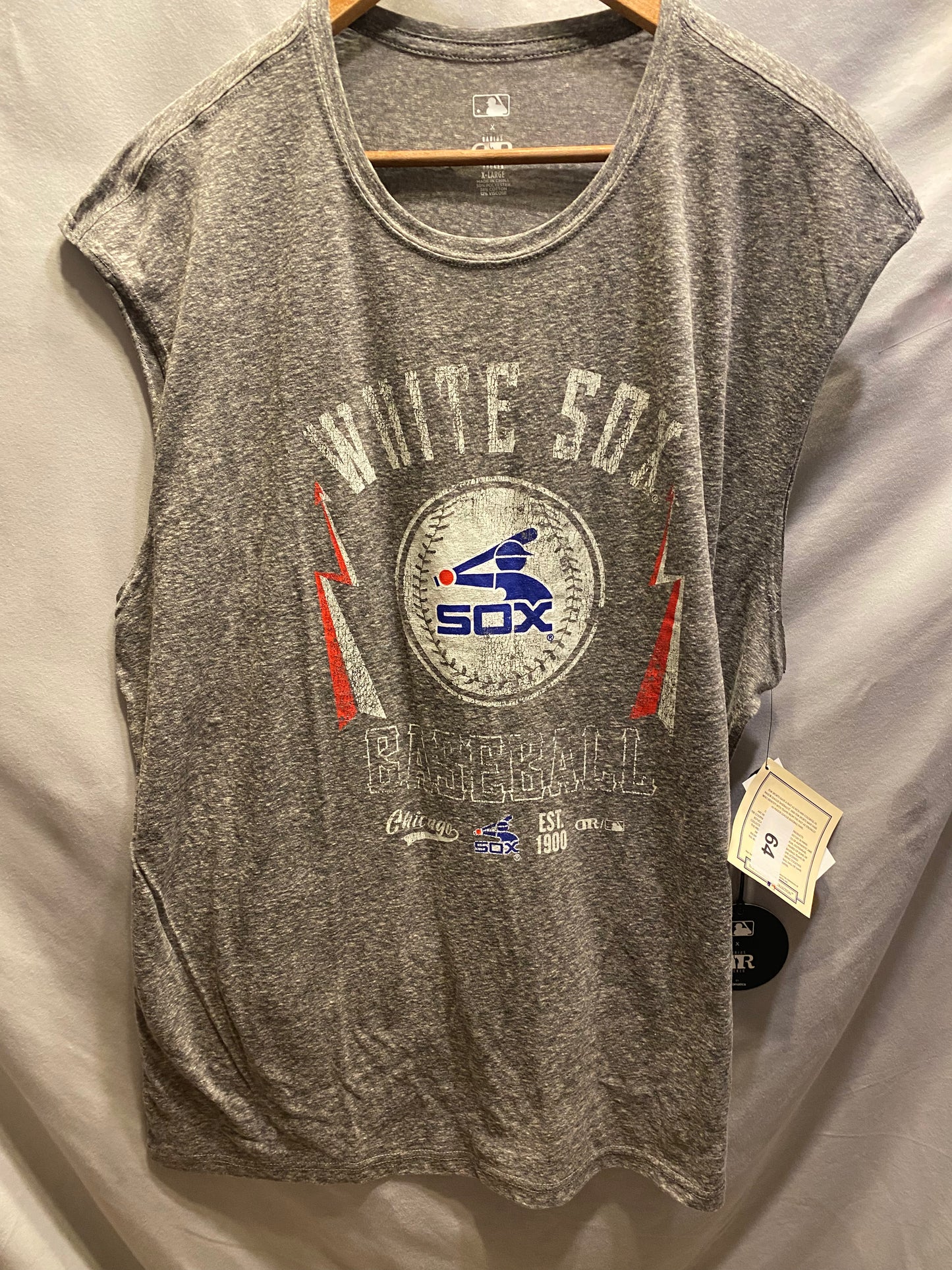 MLB Chicago White Sox Sleeveless T-Shirt  NWT