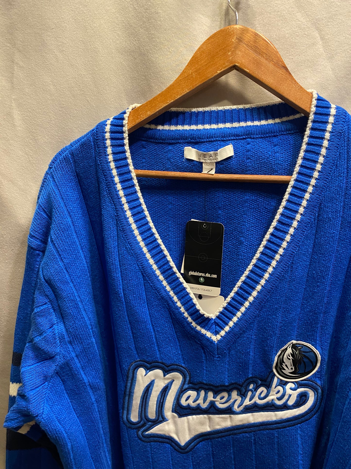 NBA Dallas Mavericks Women's Knit Sweater  NWT